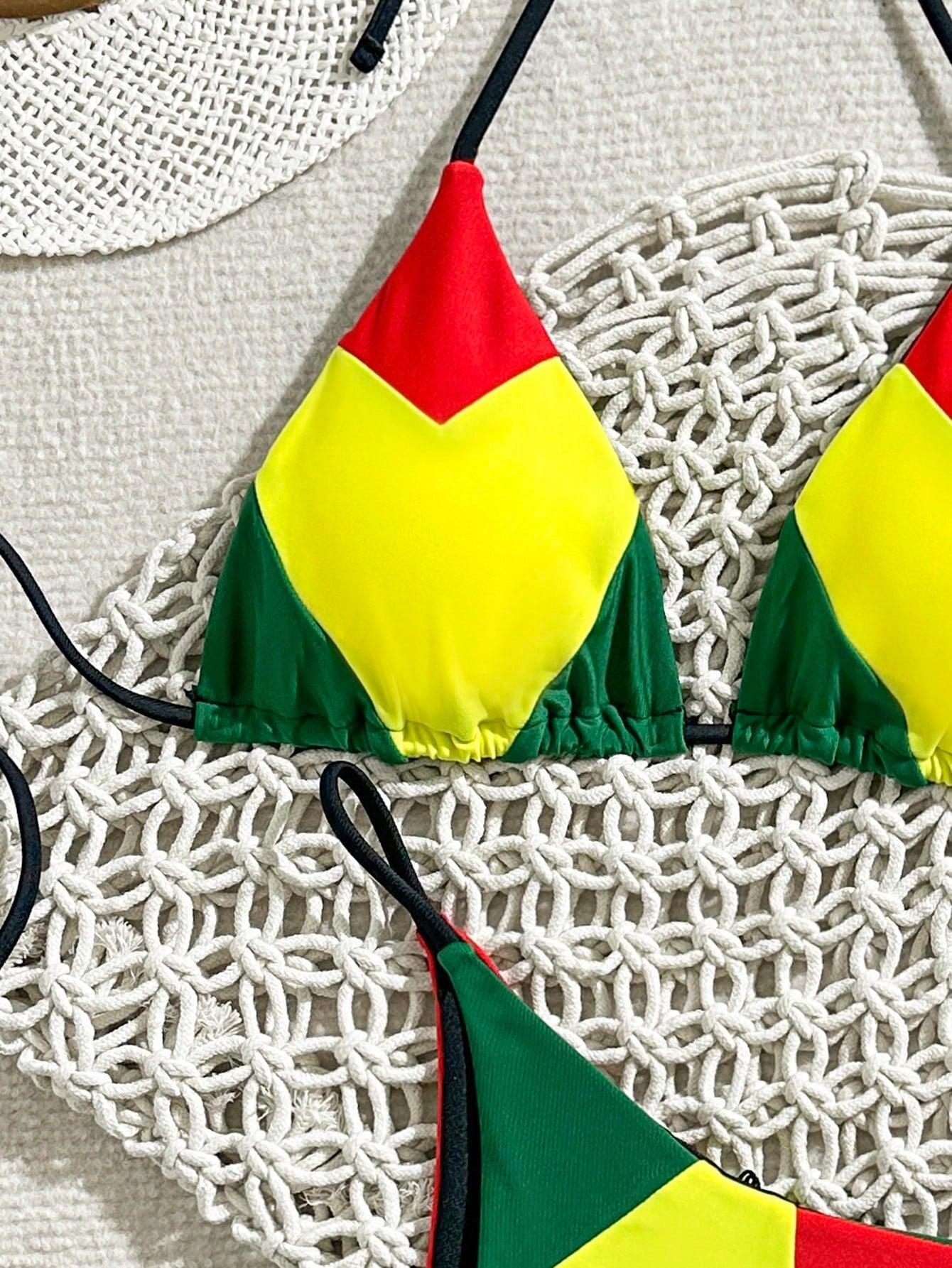 Bikinx Color Block Triangle Cup Halter Neck Bikini Set For Women