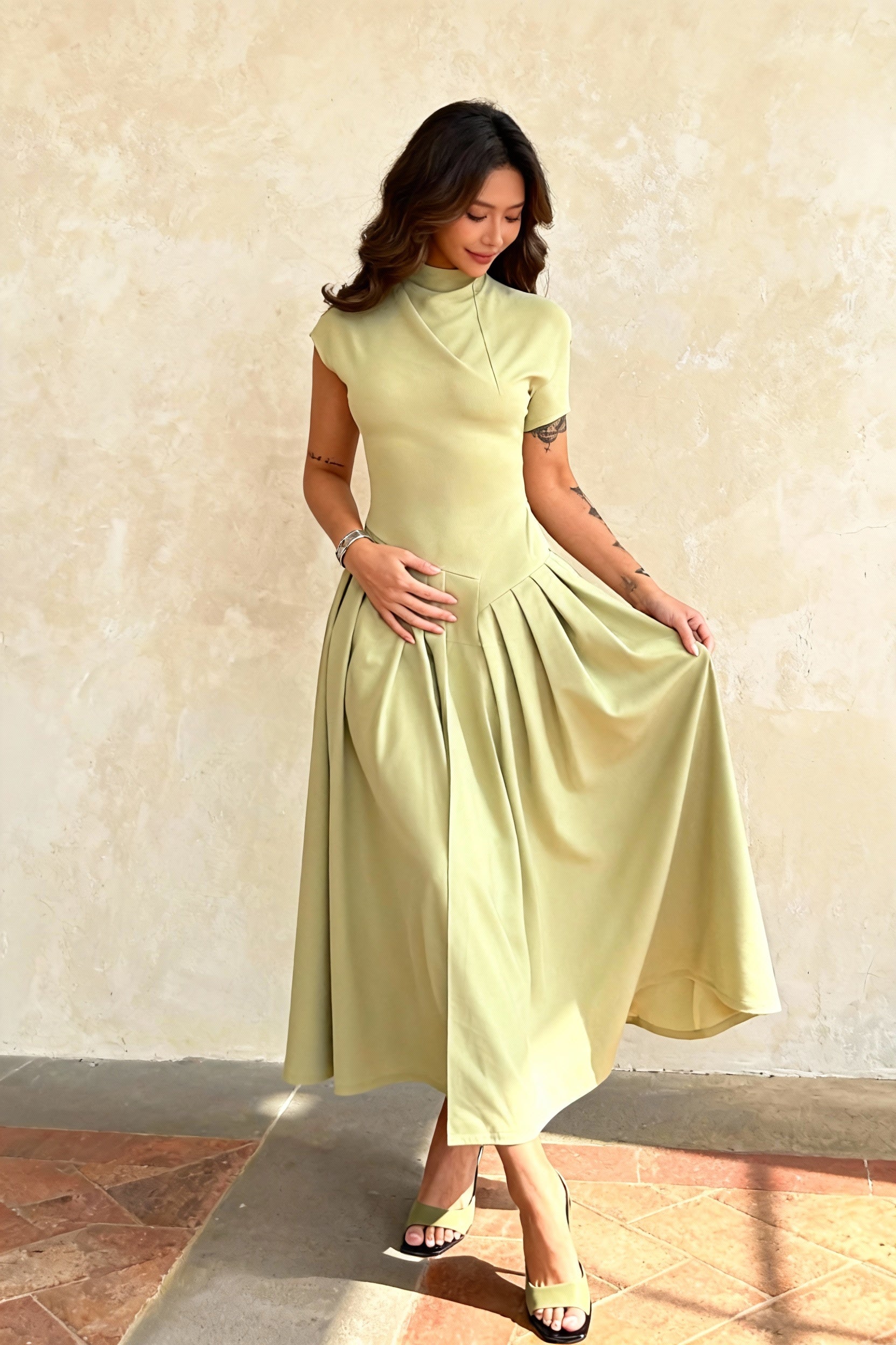 Light and Elegant Two-Tone Pleated Maxi Dress